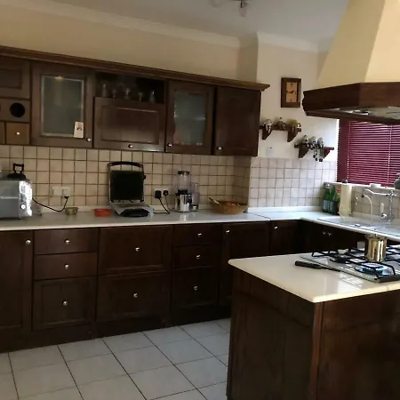 From Gazde/Camere de închiriat